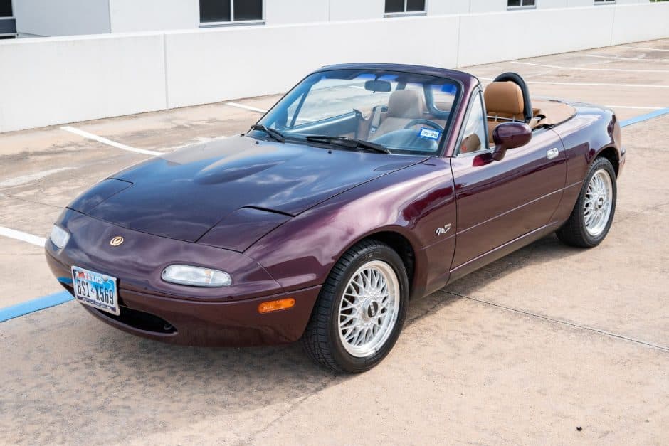 1995 Mazda NA MX-5 Miata sold for $12,750
