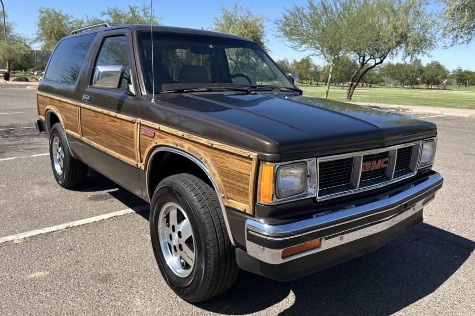 1984 GMC S-15 Jimmy sold for $9,550