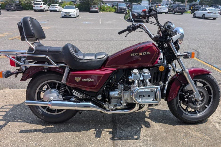 1984 Honda Gold Wing sold for $1,555