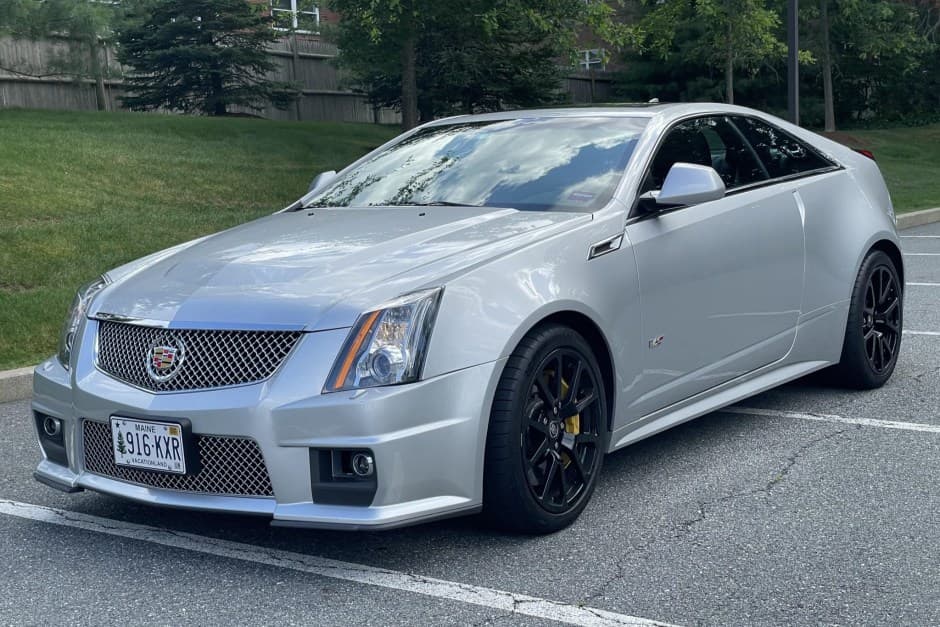 2011 Cadillac CTS & CTS-V sold for $35,750