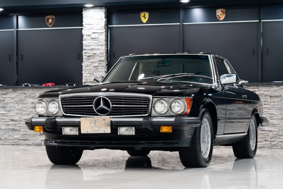 1989 Mercedes-Benz R107 SL sold for $33,000