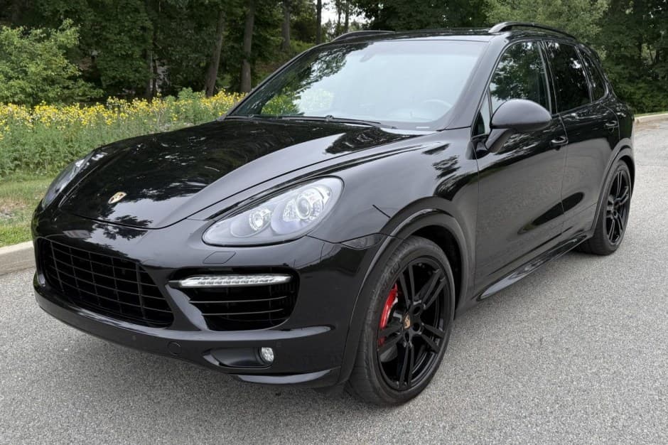 2014 Porsche 958 Cayenne (2011-2018) sold for $20,250