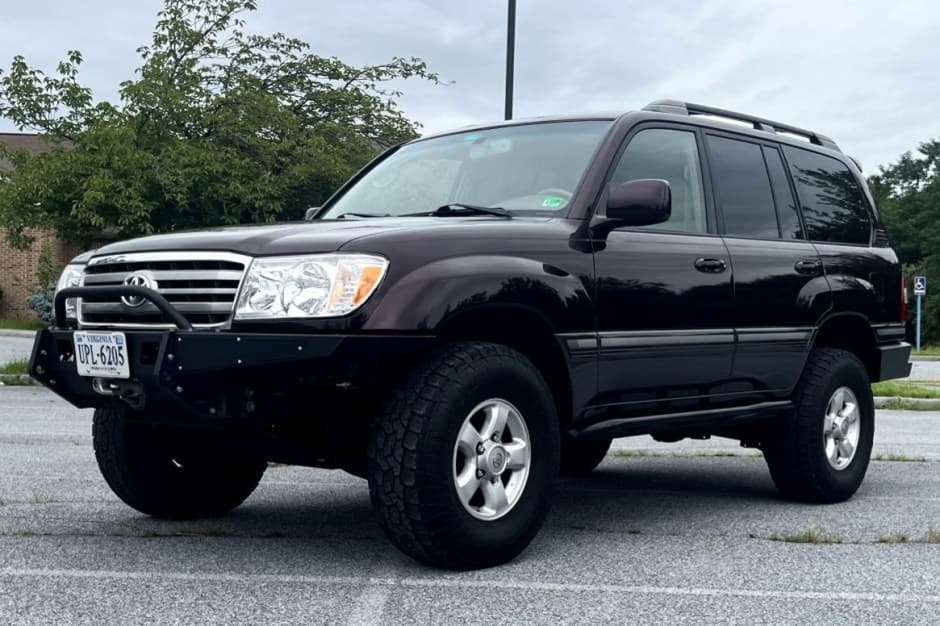 2007 Toyota Land Cruiser 100-Series sold for $34,000
