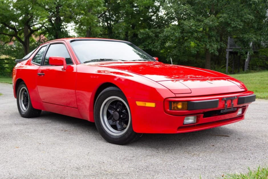 1985 Porsche 944 sold for $23,450