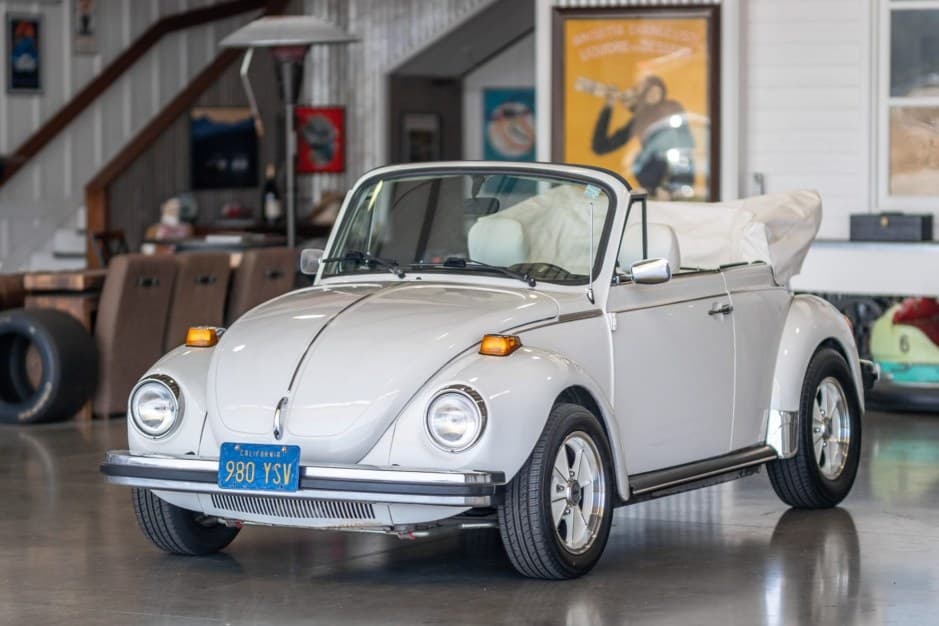 1979 Volkswagen Super Beetle sold for $13,500