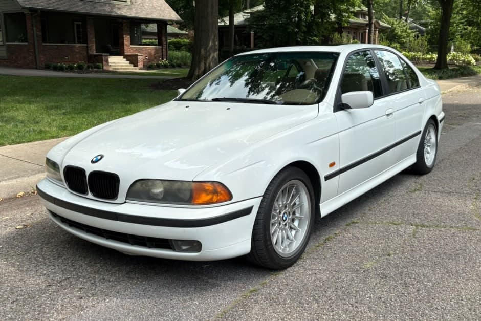 2000 BMW E39 5-Series sold for $8,750