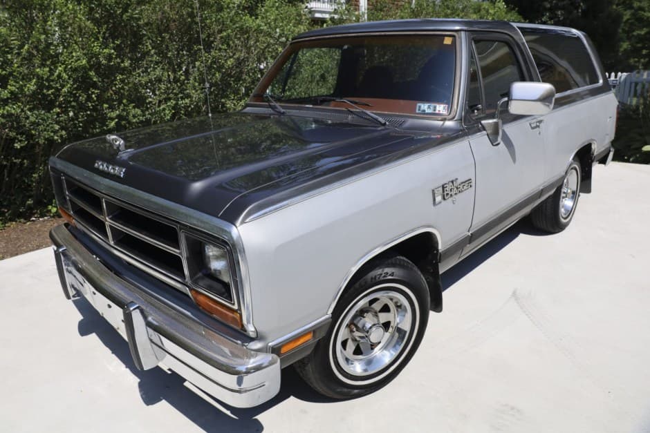 1988 Dodge Ramcharger / Plymouth Trail Duster sold for $13,000