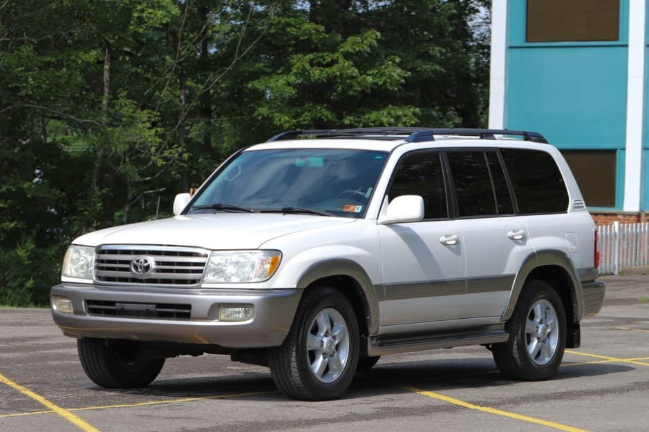 2007 Toyota Land Cruiser 100-Series sold for $25,000