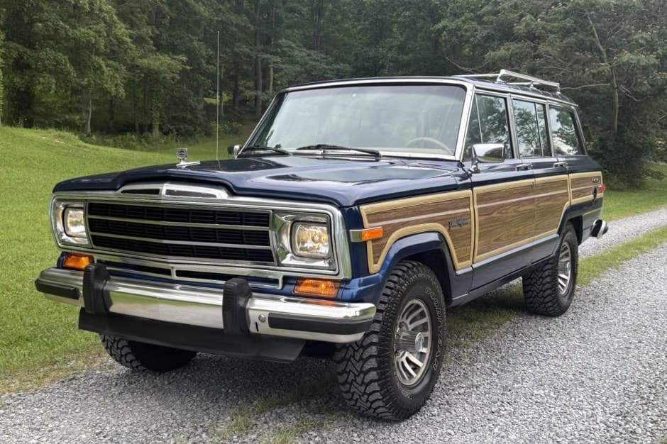 1991 Jeep SJ Grand Wagoneer sold for $44,000
