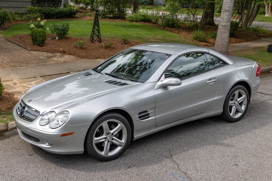2004 Mercedes-Benz R230 SL sold for $9,900