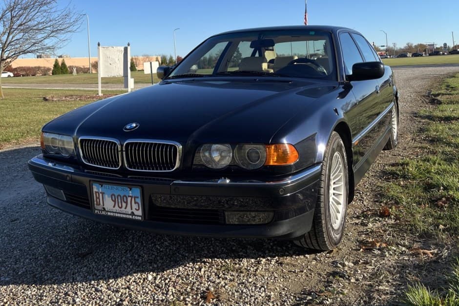 1999 BMW E38 7-Series sold for $15,750