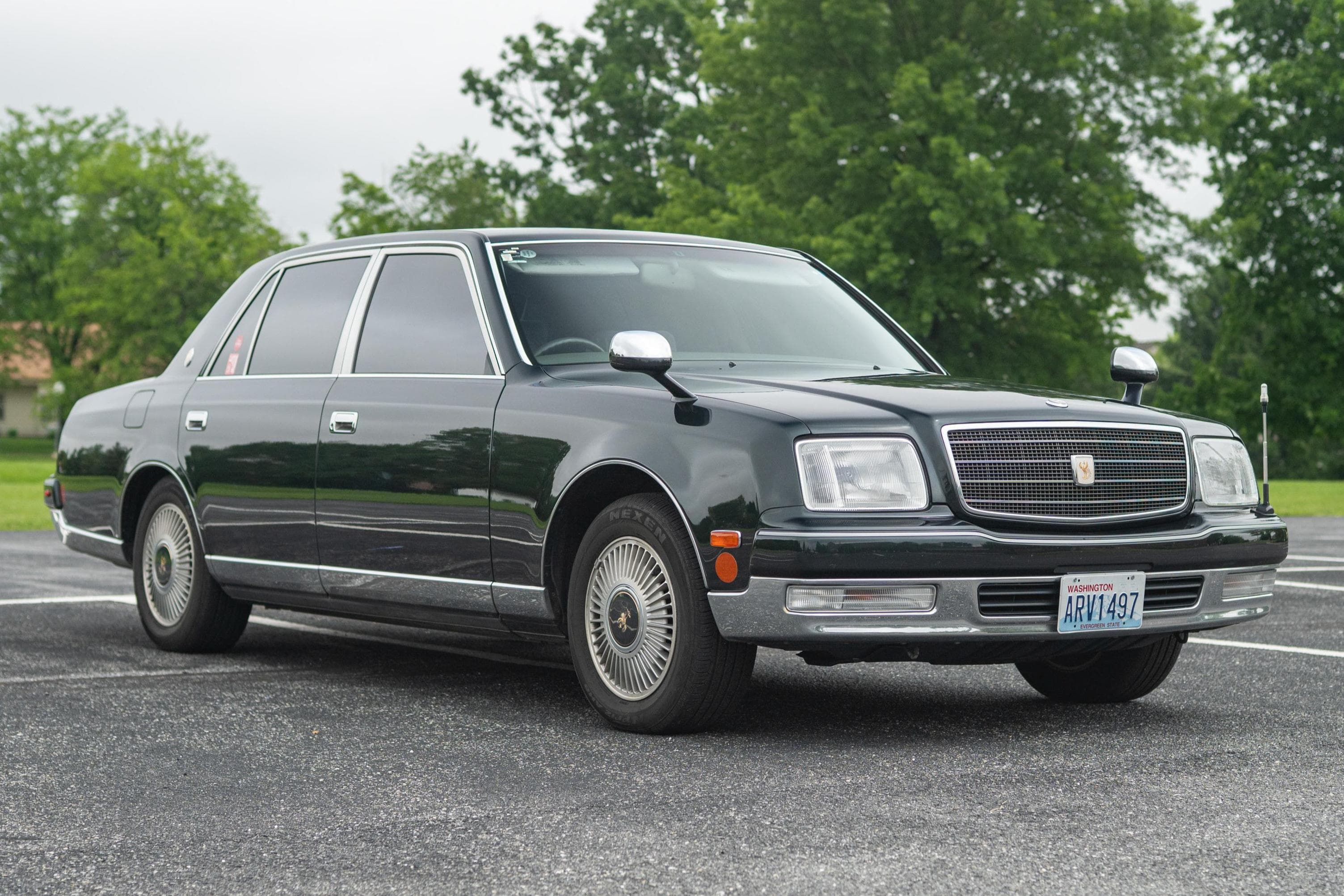 1997 Toyota Century sold for $10,900