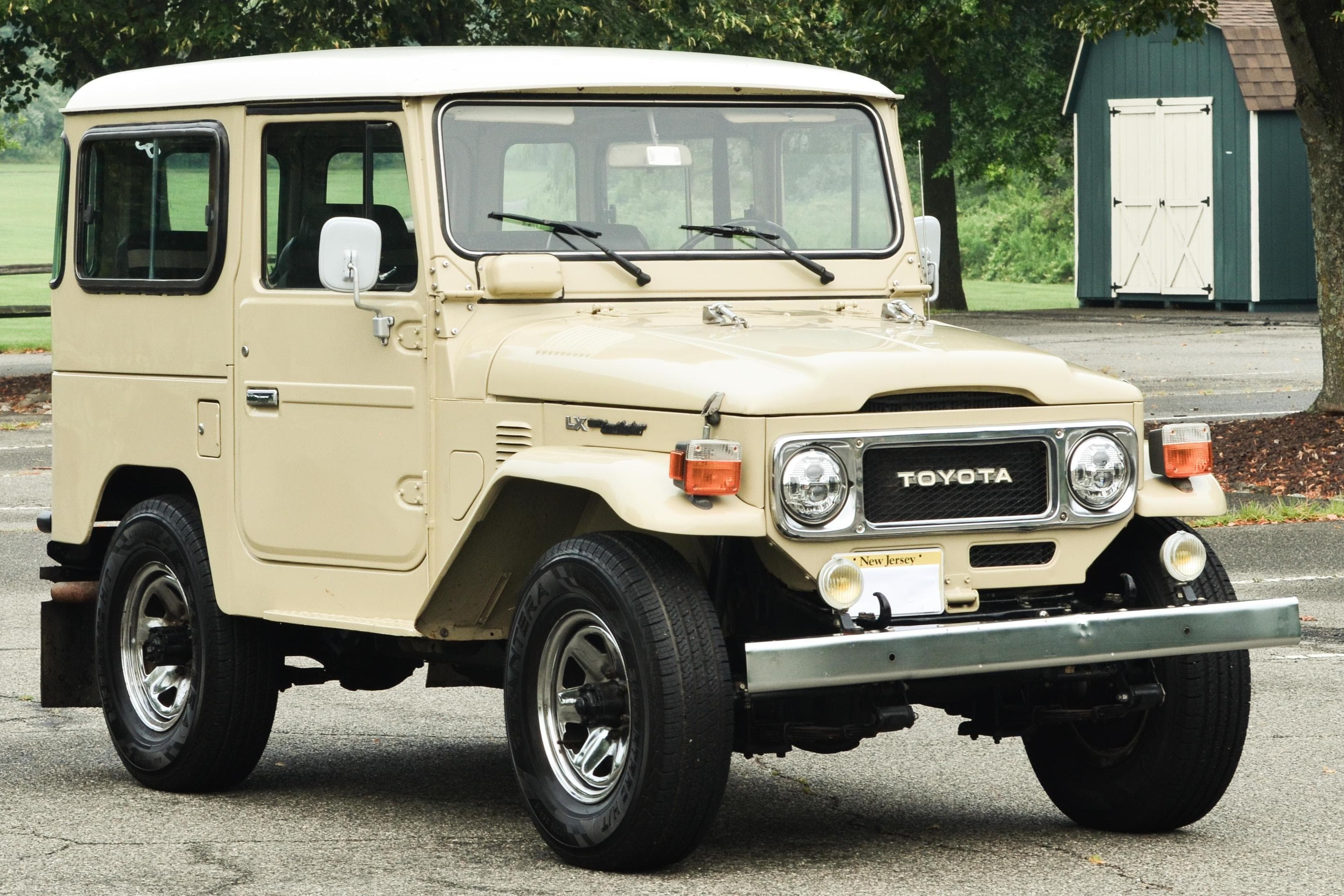 1982 Toyota Land Cruiser sold for $16,250