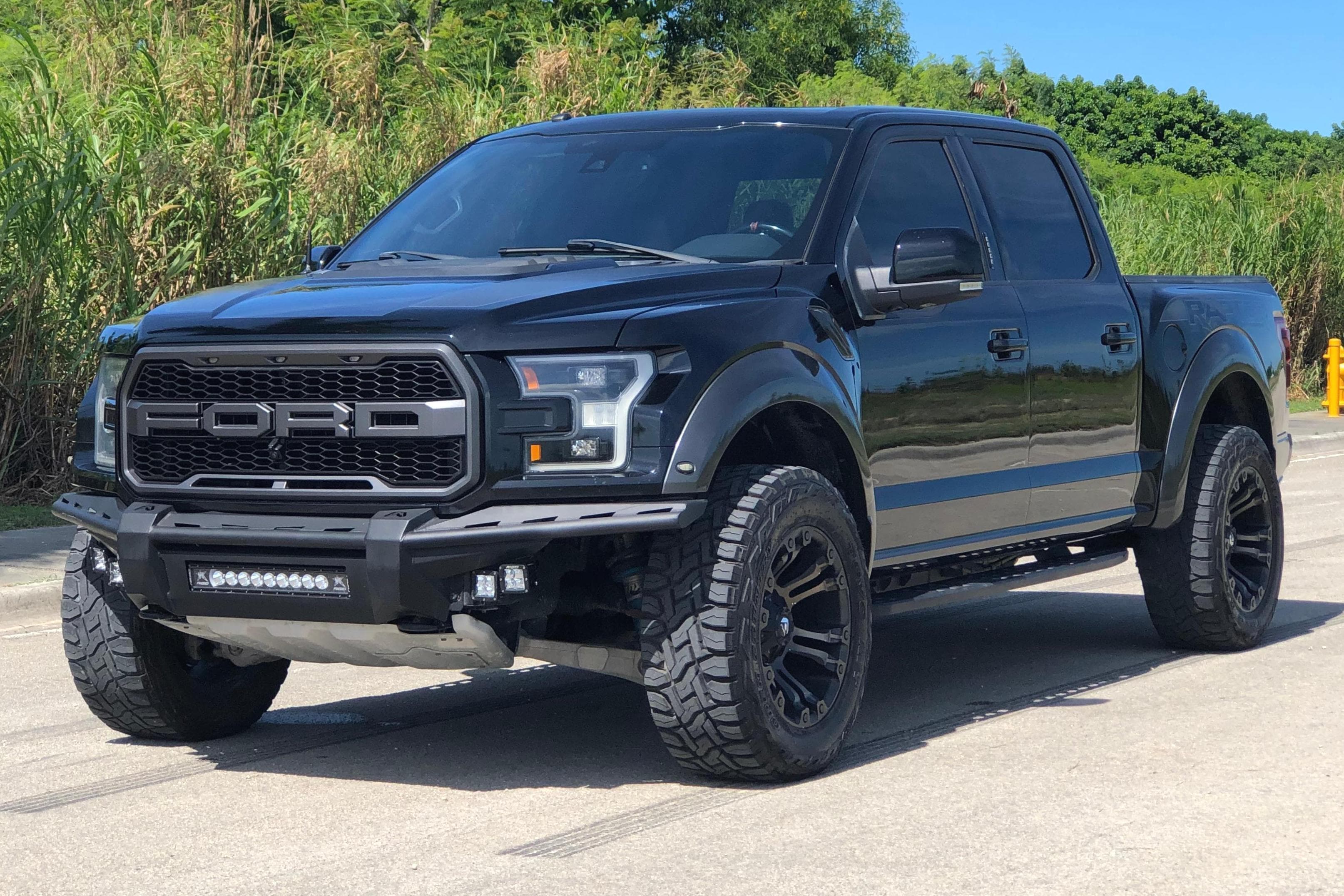 2017 Ford F-150 Raptor sold for $31,000
