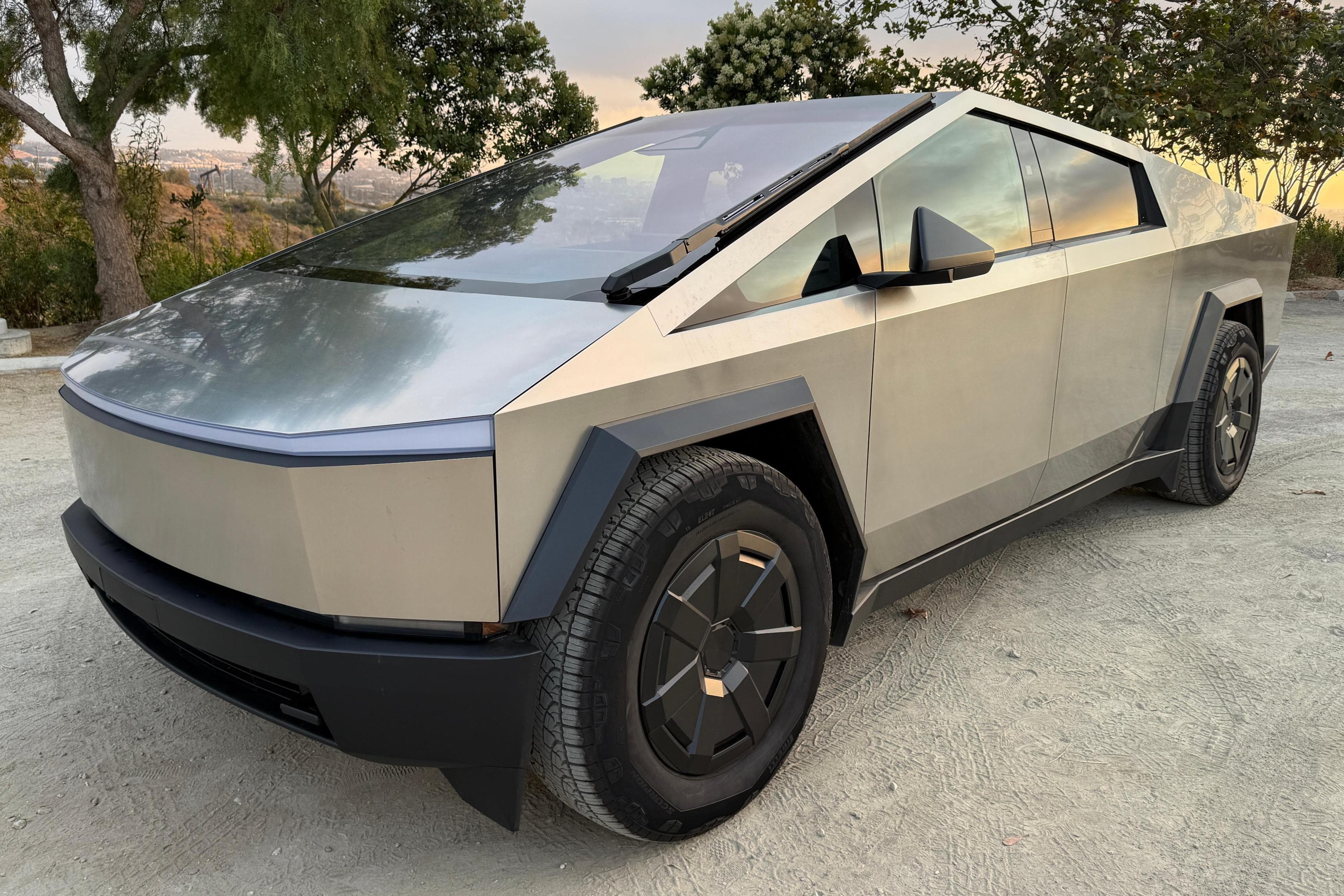 2024 Tesla Cybertruck sold for $66,015