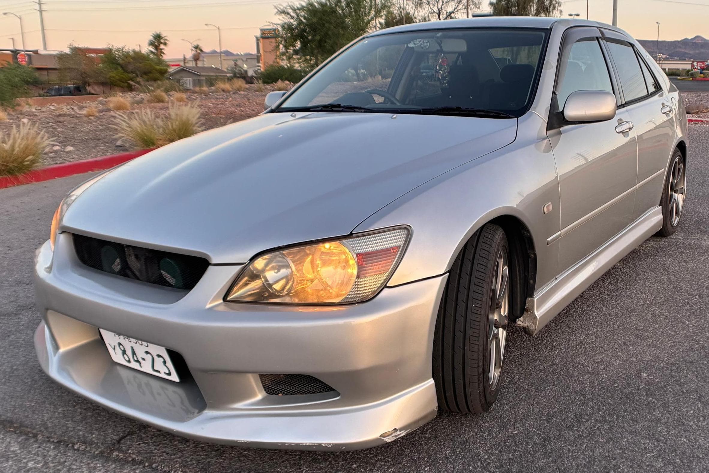 1999 Toyota Altezza sold for $11,500