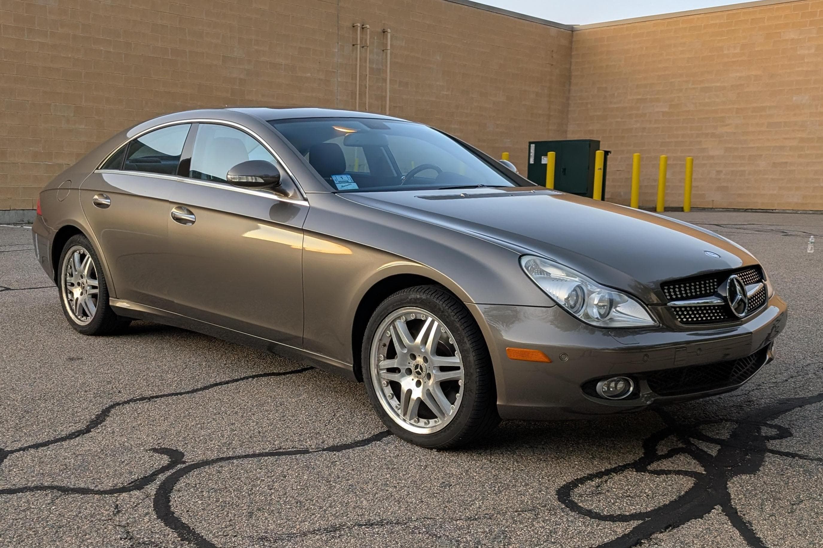 2007 Mercedes-Benz CLS-Class sold for $15,000