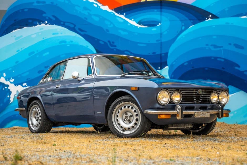 1974 Alfa Romeo 105/115 Series Coupe sold for $36,000
