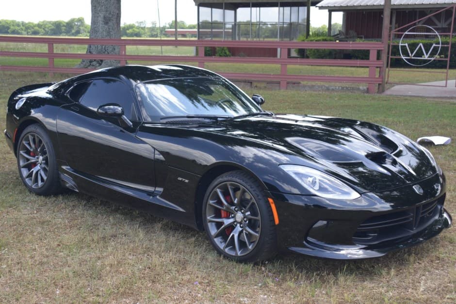 2013 Dodge Viper (2013-2017) sold for $111,420