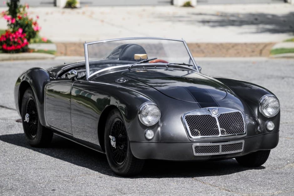 1958 MG MGA sold for $31,000