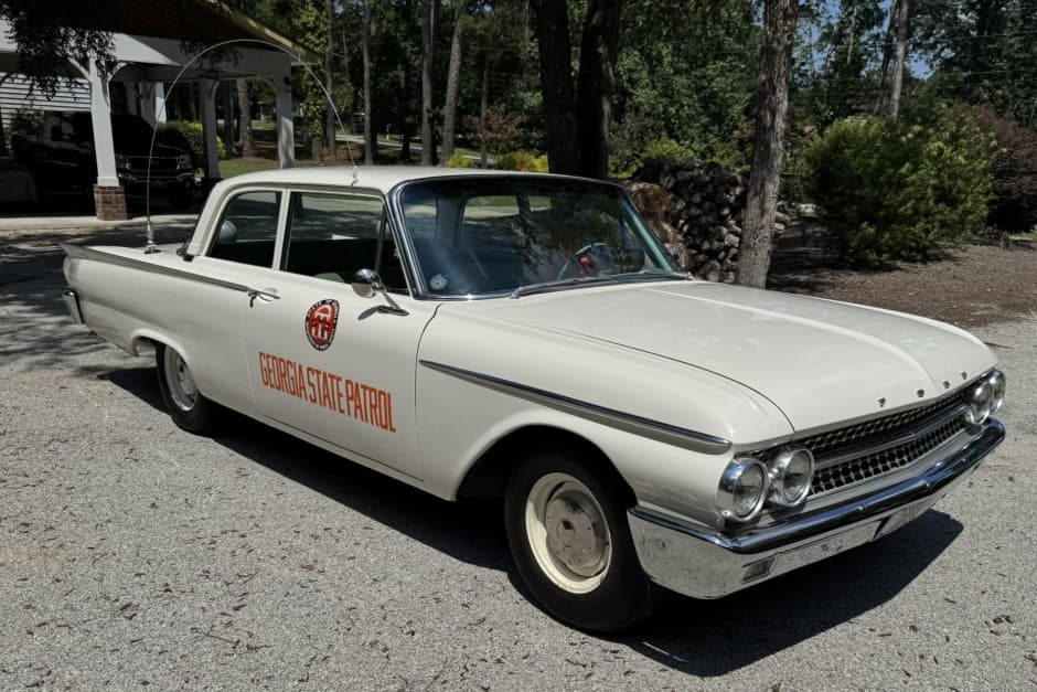 1961 Ford Fairlane sold for $15,000
