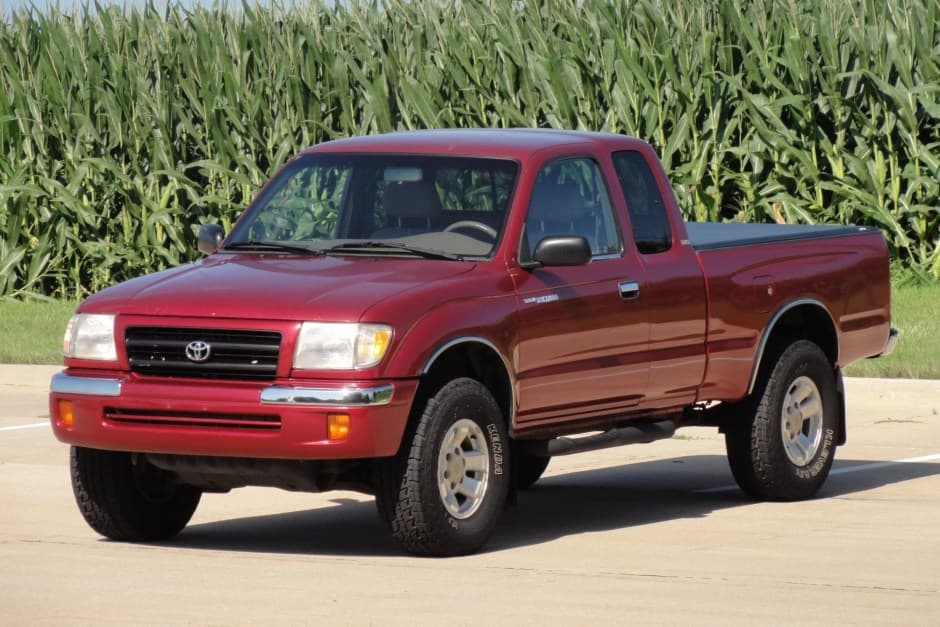 1999 Toyota Tacoma (N1X0 1995-2005) sold for $12,750