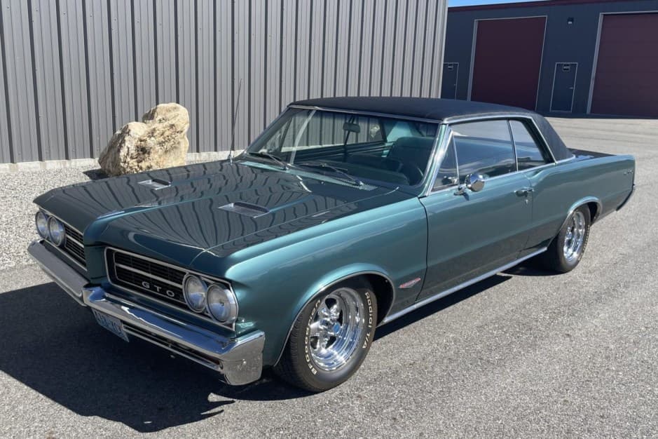 1964 Pontiac GTO (1964-1967) sold for $48,000