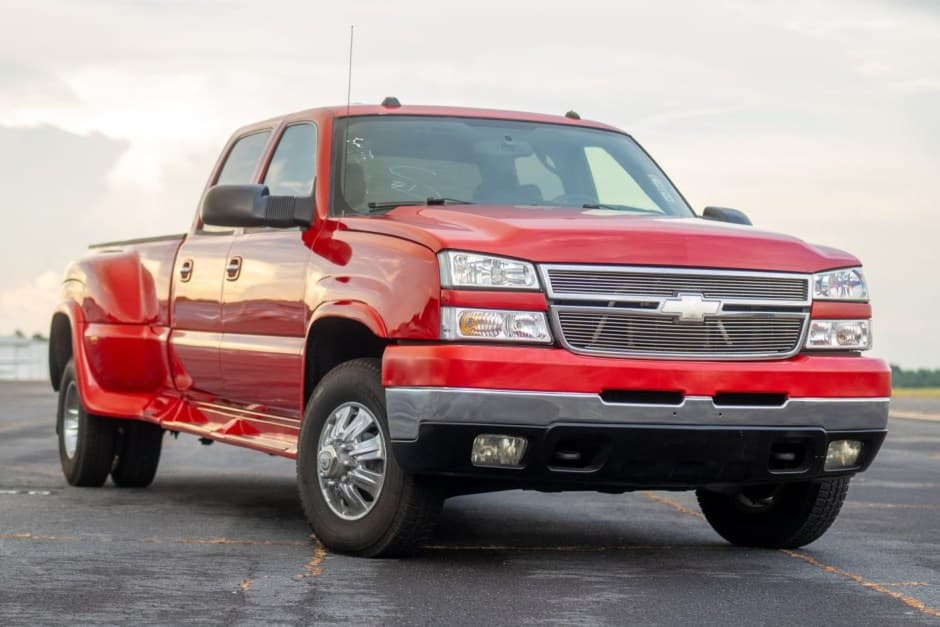 2005 Chevrolet Silverado GMT800 Heavy Duty (2000-2007) sold for $29,500