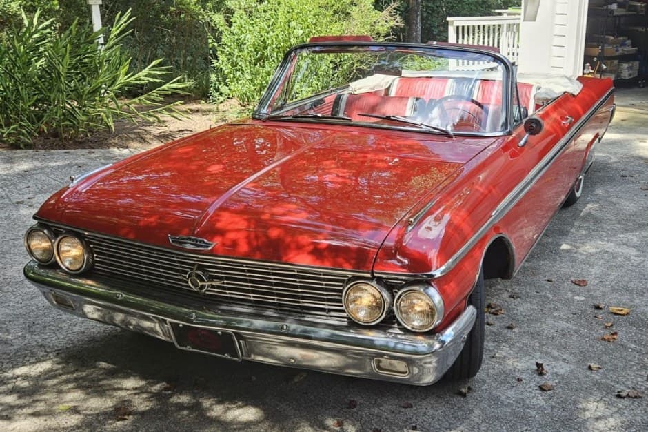 1962 Ford Galaxie sold for $12,000