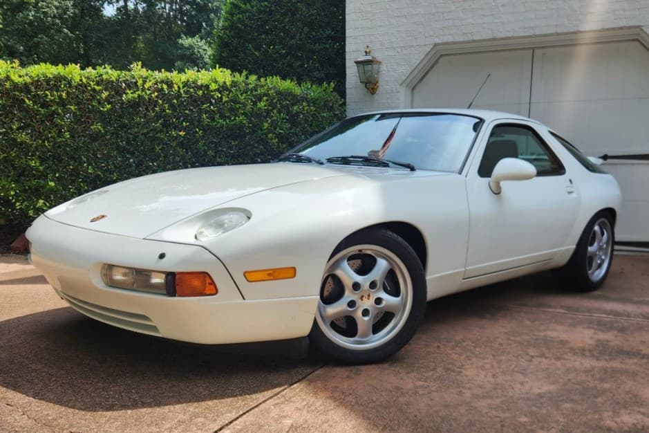 1994 Porsche 928 sold for $51,600