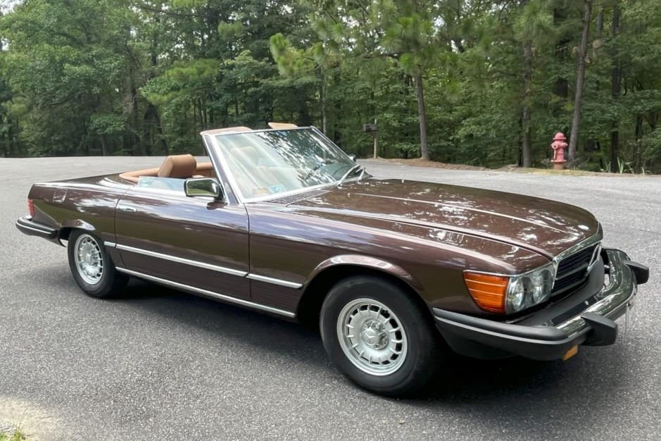 1982 Mercedes-Benz R107 SL sold for $15,250