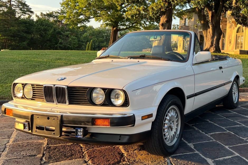 1989 BMW E30 3-Series Convertible sold for $14,500