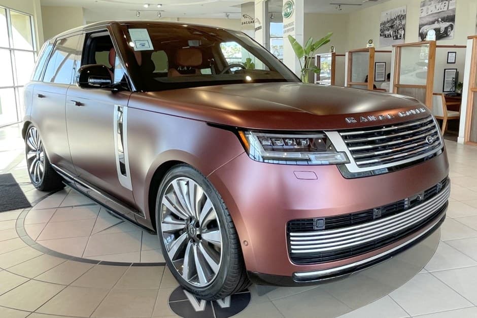 2024 Land Rover Range Rover L460 sold for $153,333