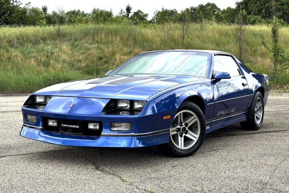 1986 Chevrolet Camaro 3rd Generation 1982-1992 sold for $14,250