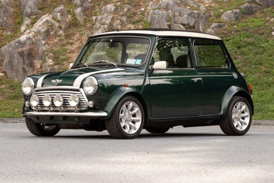 0 Mini Mk VI & Mk VII sold for $22,920