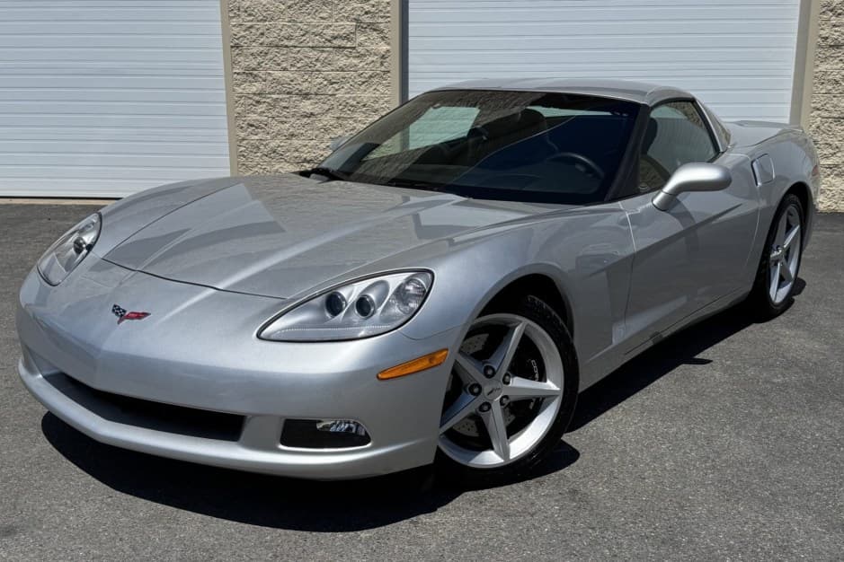 2013 Chevrolet Corvette C6 sold for $28,500