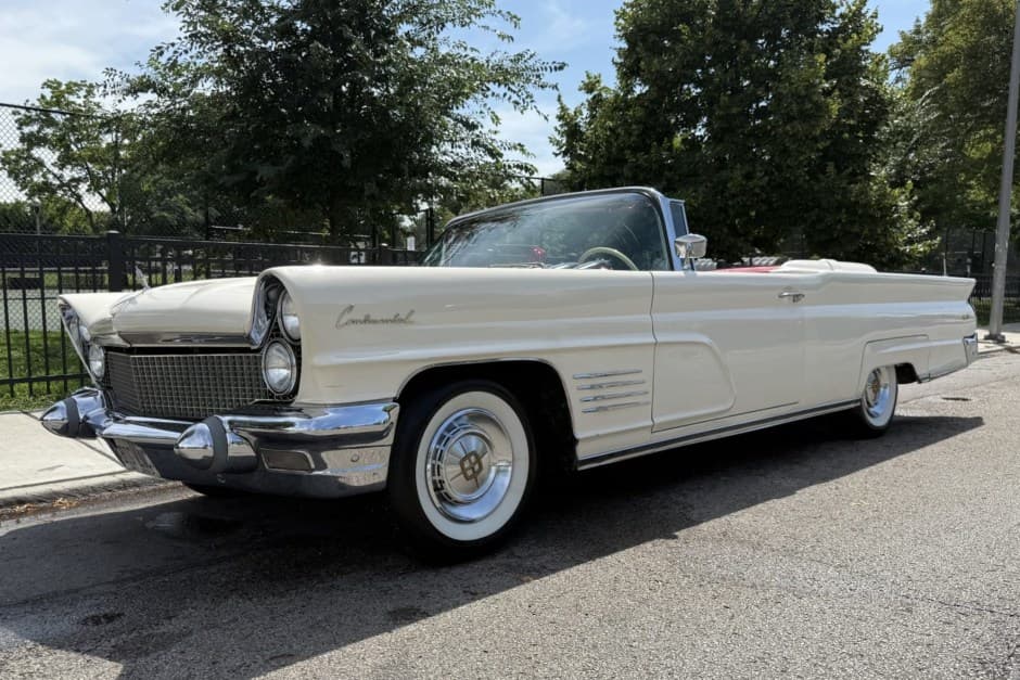 1960 Lincoln Continental (1958-1960) sold for $20,100