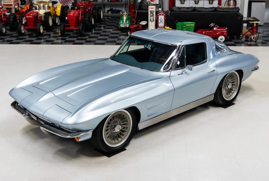 0 Chevrolet Corvette C2 sold for $550,000