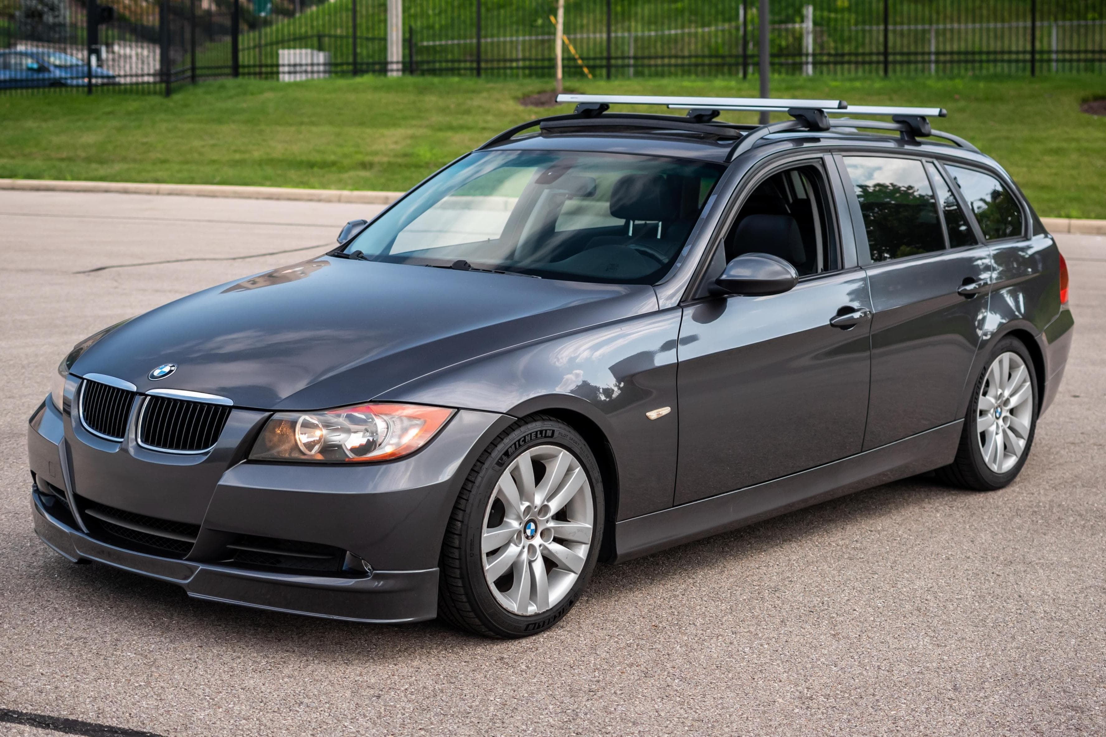2007 BMW 3 Series sold for $11,888