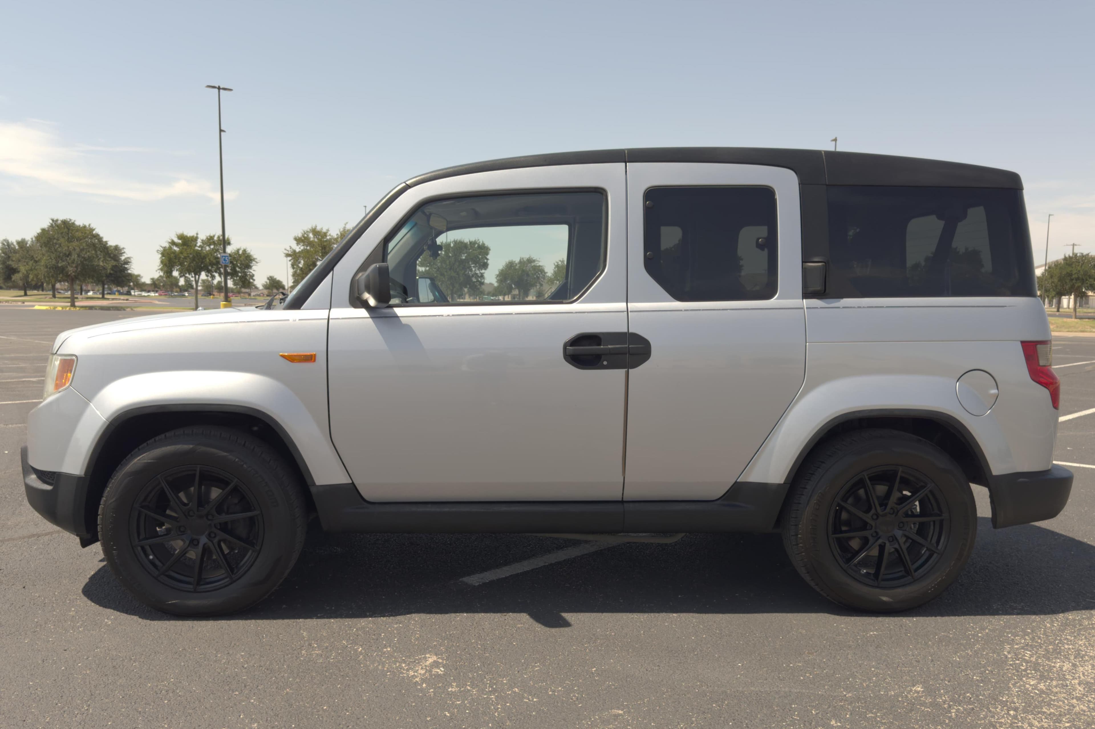 2011 Honda Element sold for $7,900