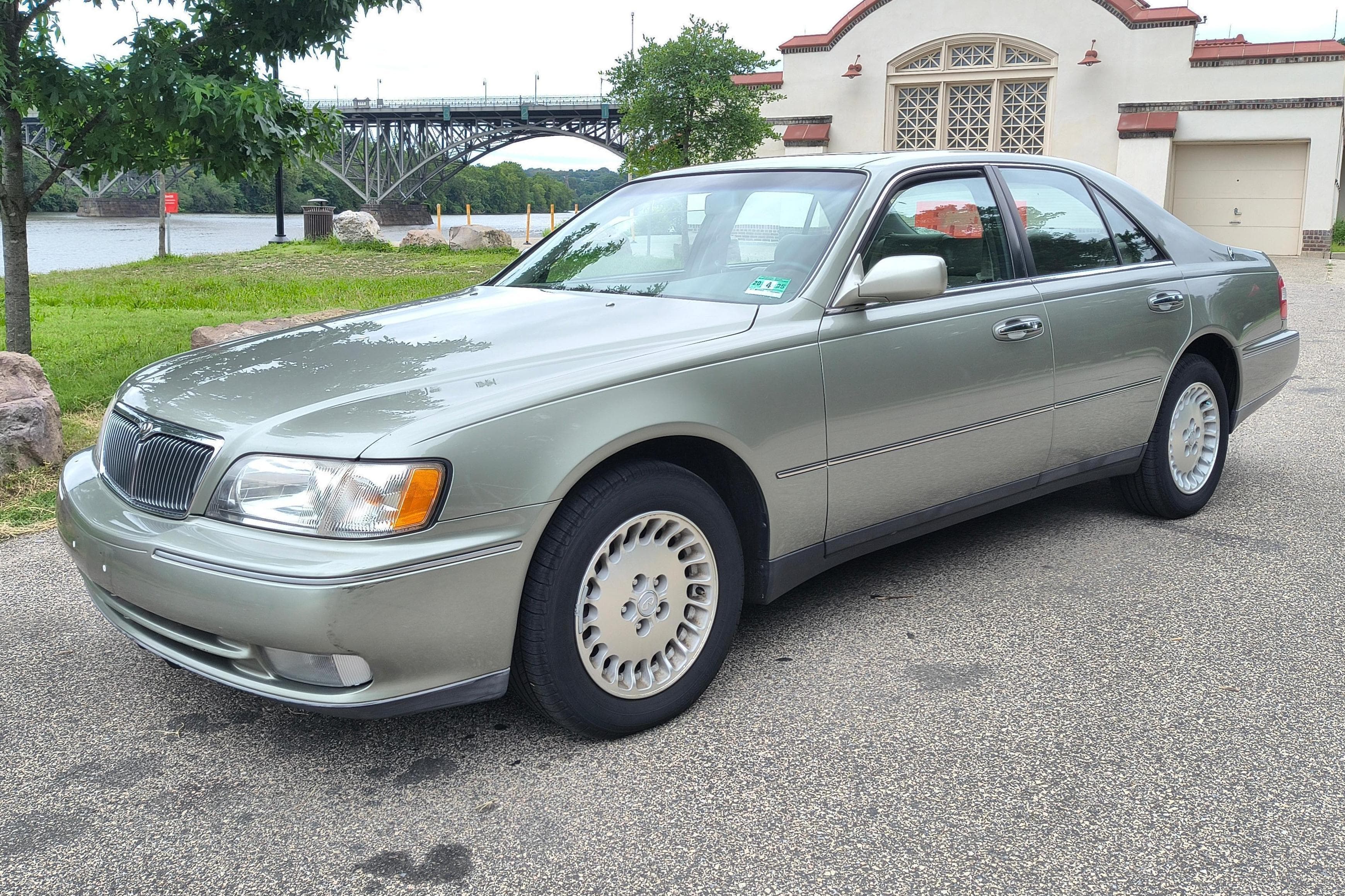 1997 Infiniti Q45 sold for $5,040