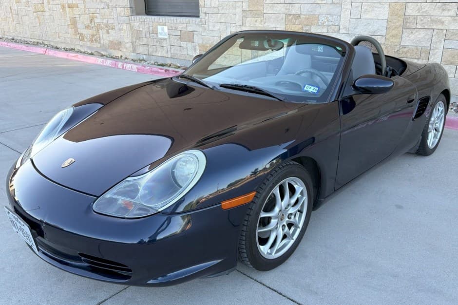 2003 Porsche 986 Boxster sold for $13,850