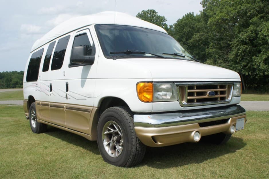 2006 Ford Econoline Van sold for $7,700