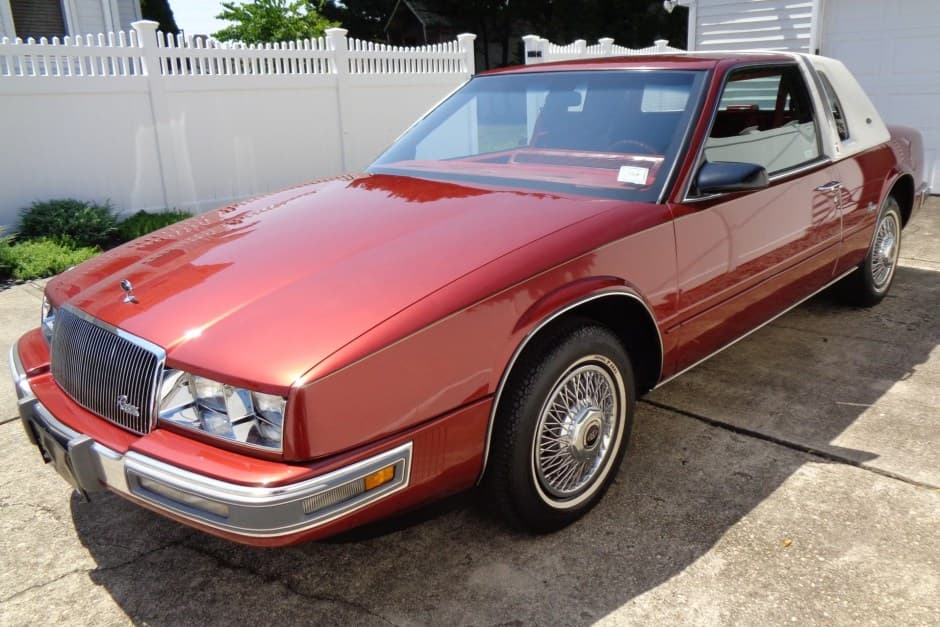 1986 Buick Riviera sold for $9,600