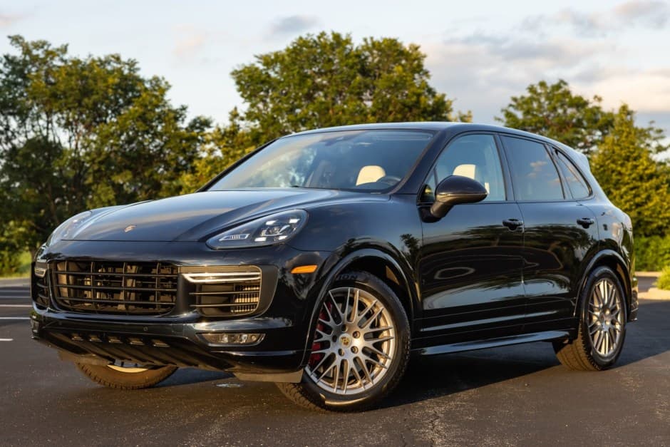 2018 Porsche 958 Cayenne (2011-2018) sold for $42,000