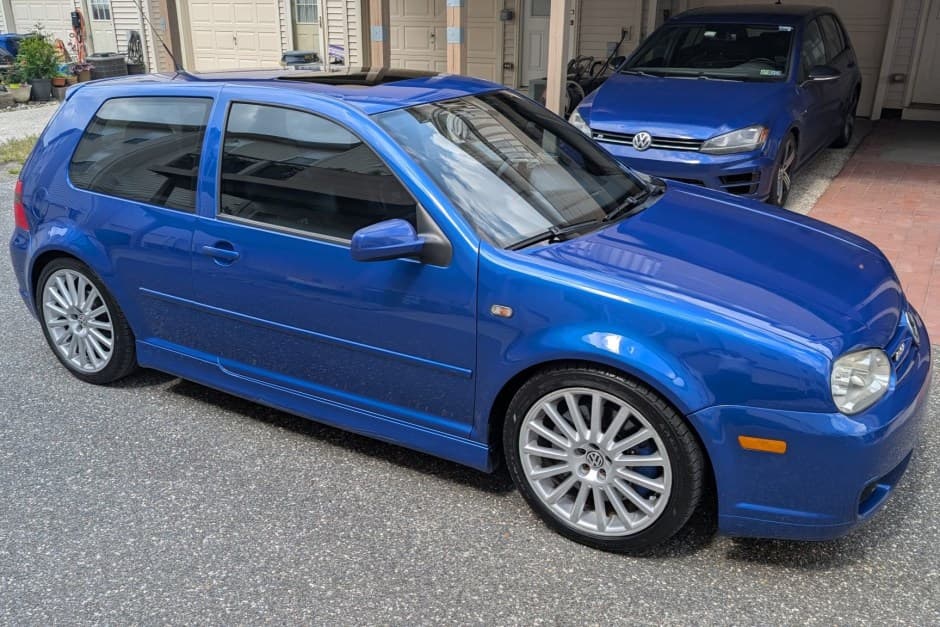 2004 Volkswagen R32 sold for $22,000