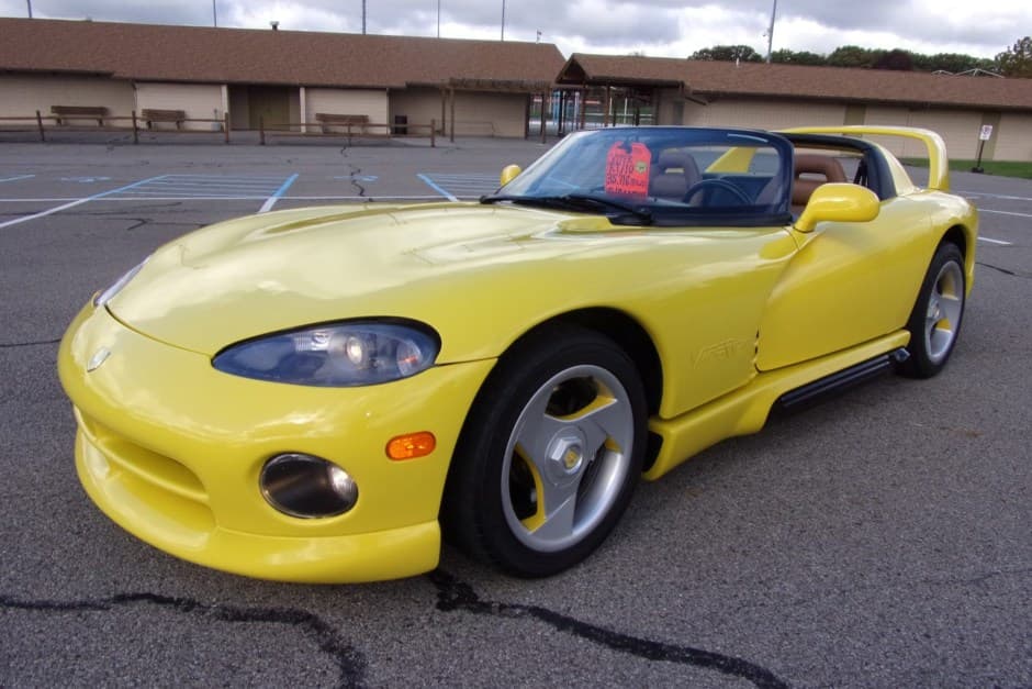 1995 Dodge Viper SR I (1992-1995) sold for $38,250