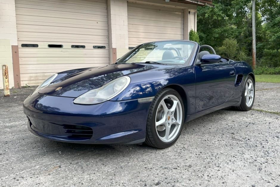 2004 Porsche 986 Boxster sold for $15,750
