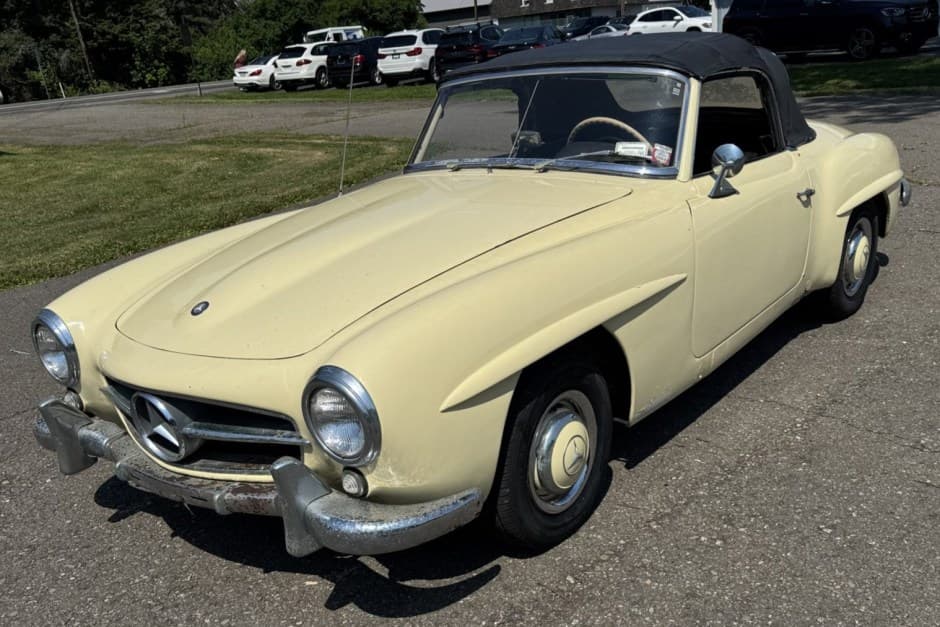1957 Mercedes-Benz 190SL sold for $37,750