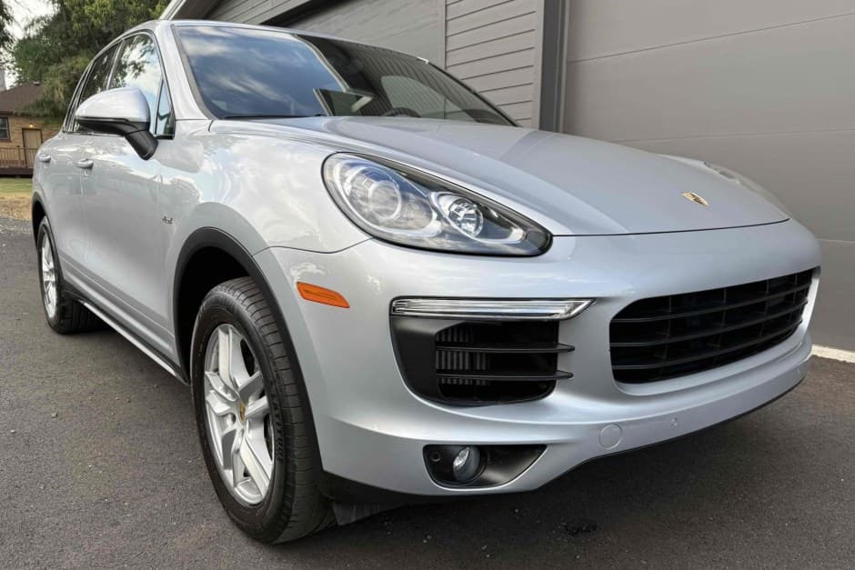 2015 Porsche 958 Cayenne (2011-2018) sold for $60,500